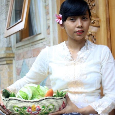 The Reinhold Guesthouse Bali 캐로보칸 객실 사진