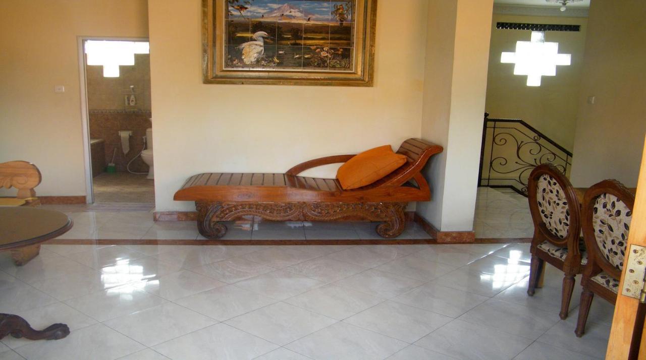 The Reinhold Guesthouse Bali 캐로보칸 외부 사진