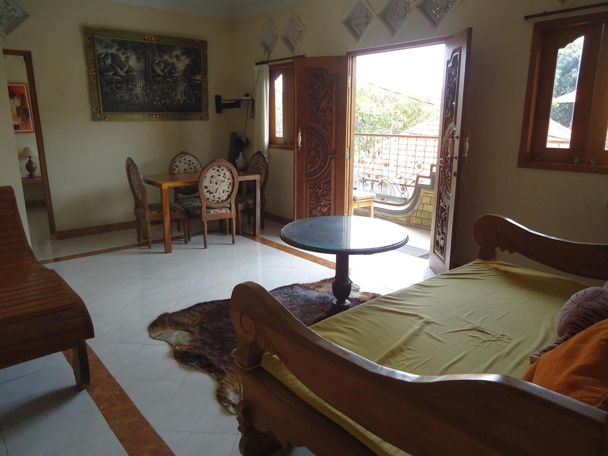The Reinhold Guesthouse Bali 캐로보칸 외부 사진