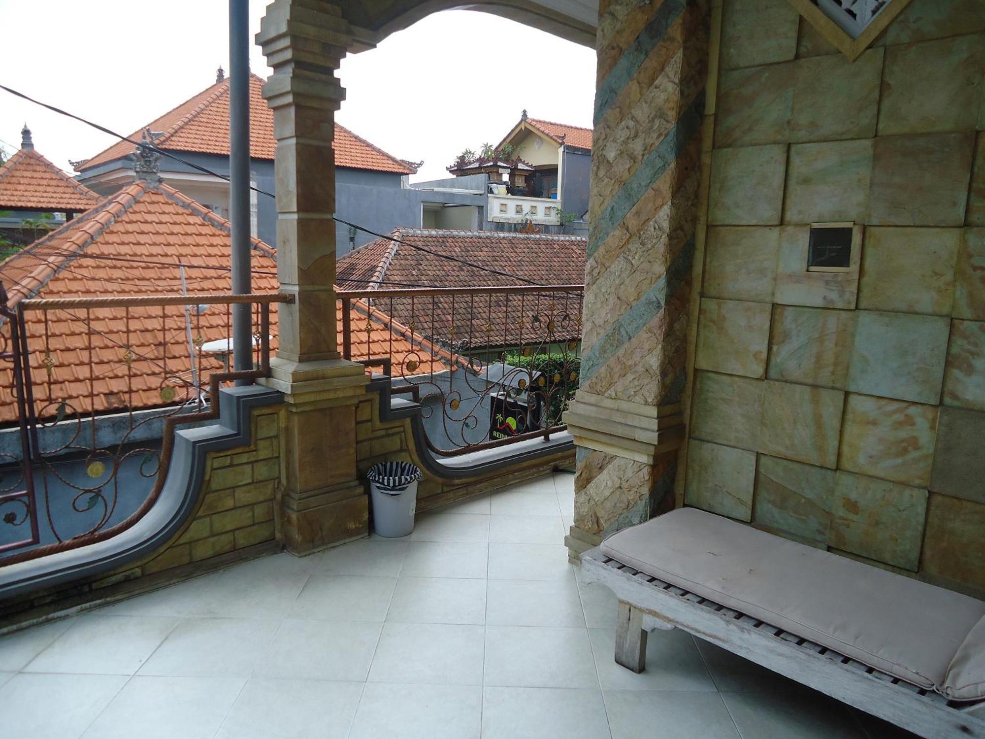 The Reinhold Guesthouse Bali 캐로보칸 외부 사진