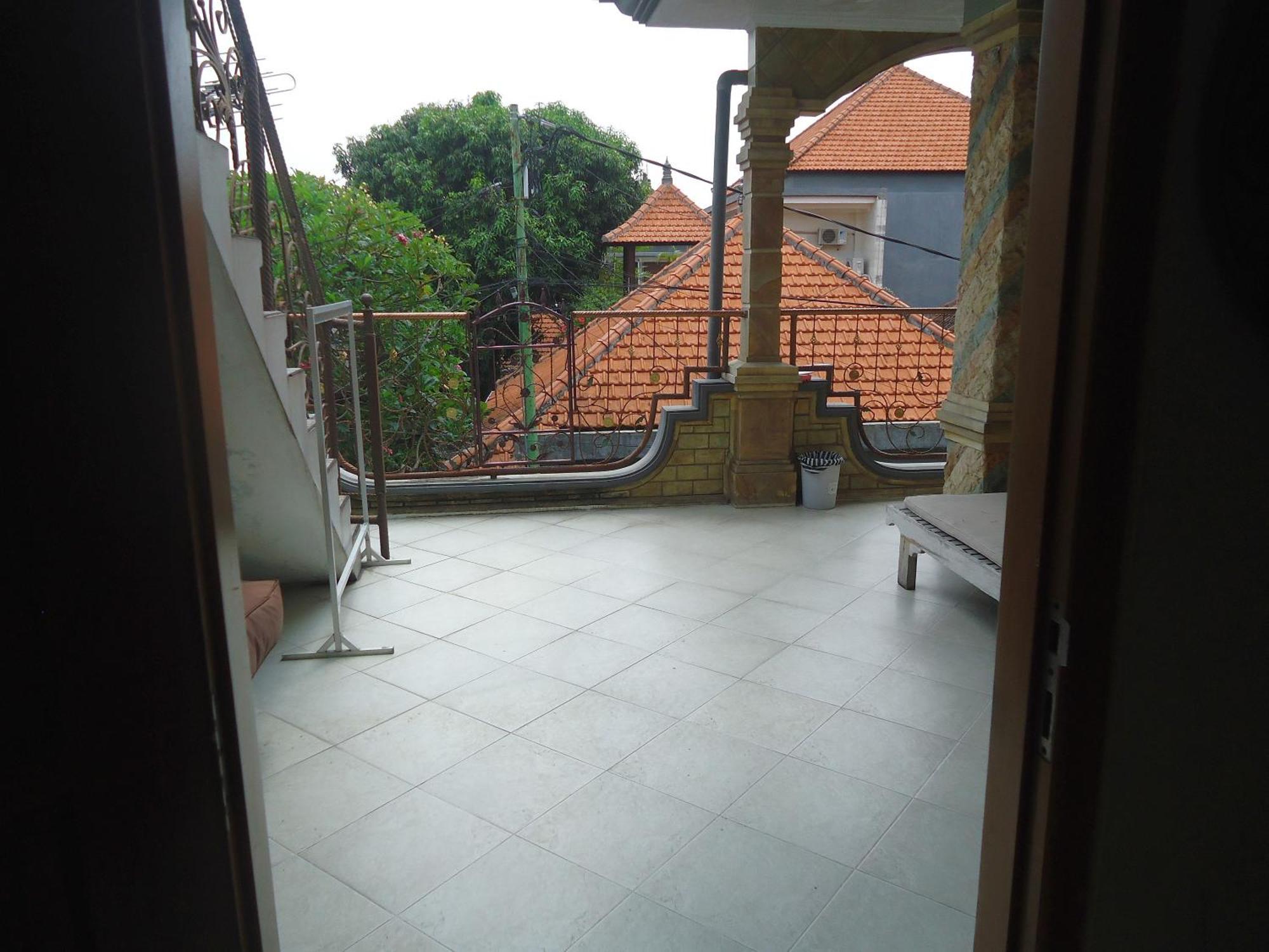 The Reinhold Guesthouse Bali 캐로보칸 외부 사진