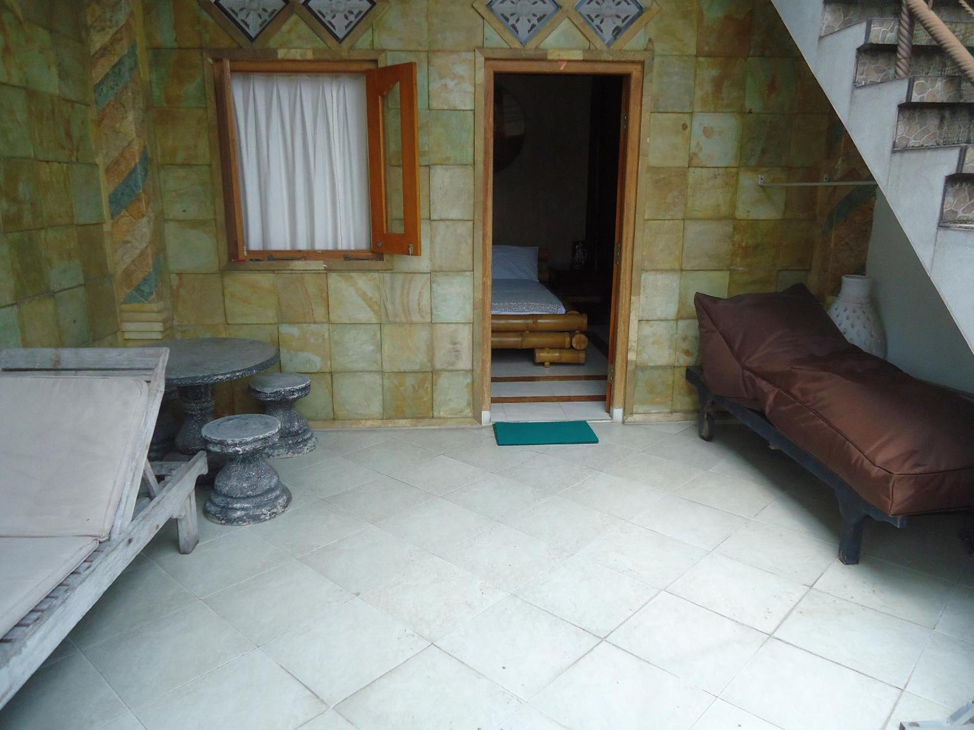The Reinhold Guesthouse Bali 캐로보칸 외부 사진