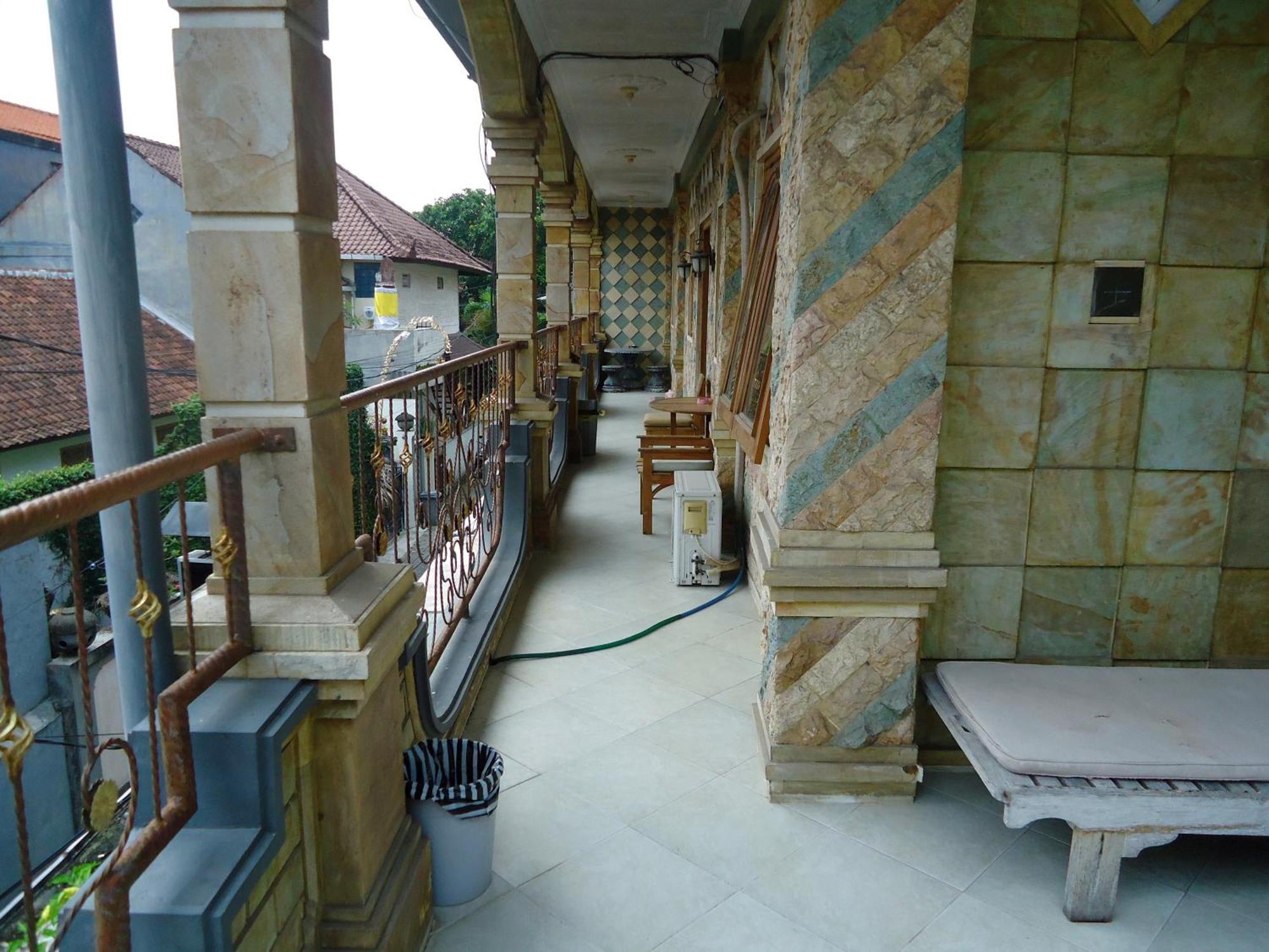 The Reinhold Guesthouse Bali 캐로보칸 외부 사진