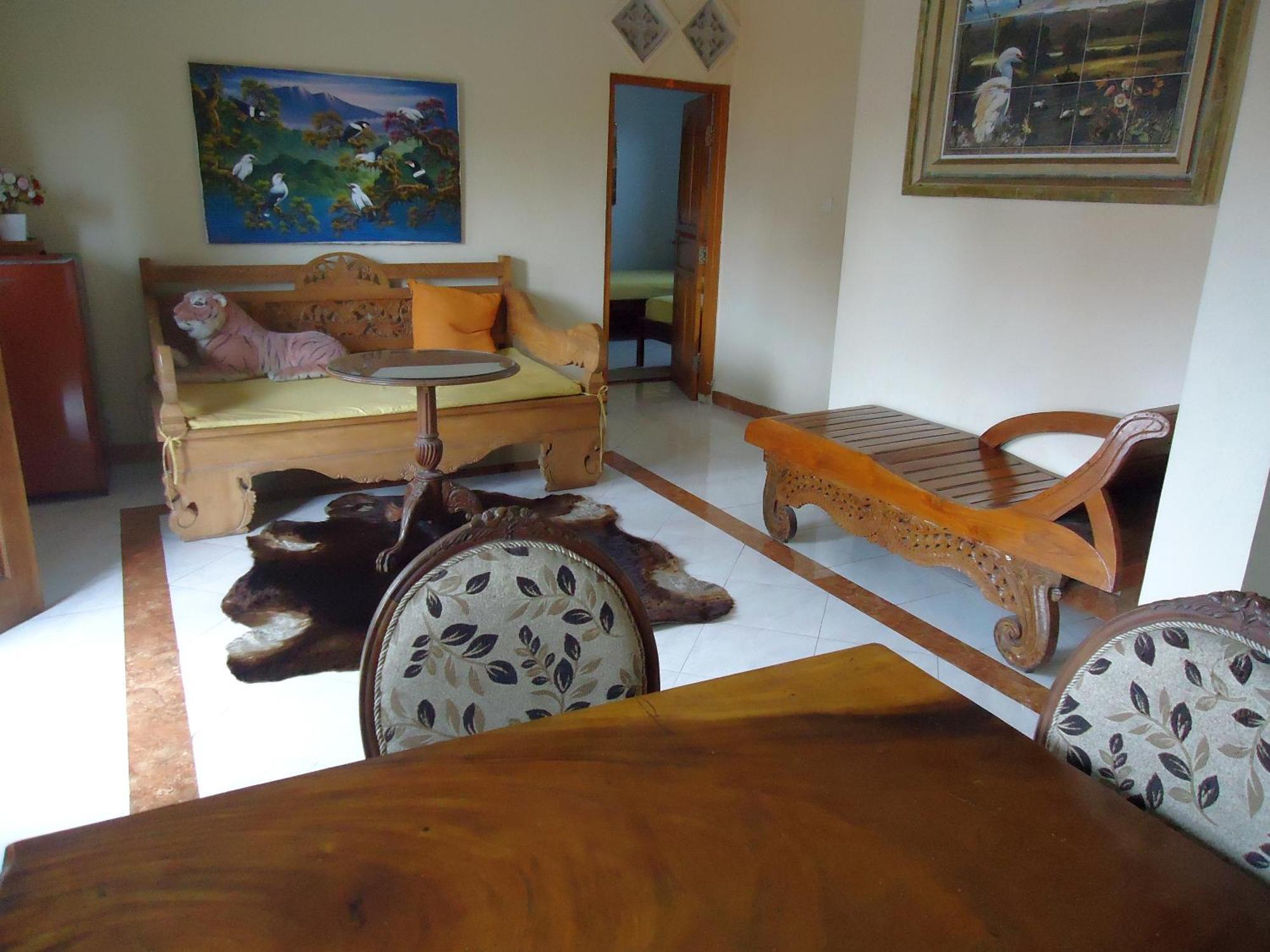 The Reinhold Guesthouse Bali 캐로보칸 외부 사진