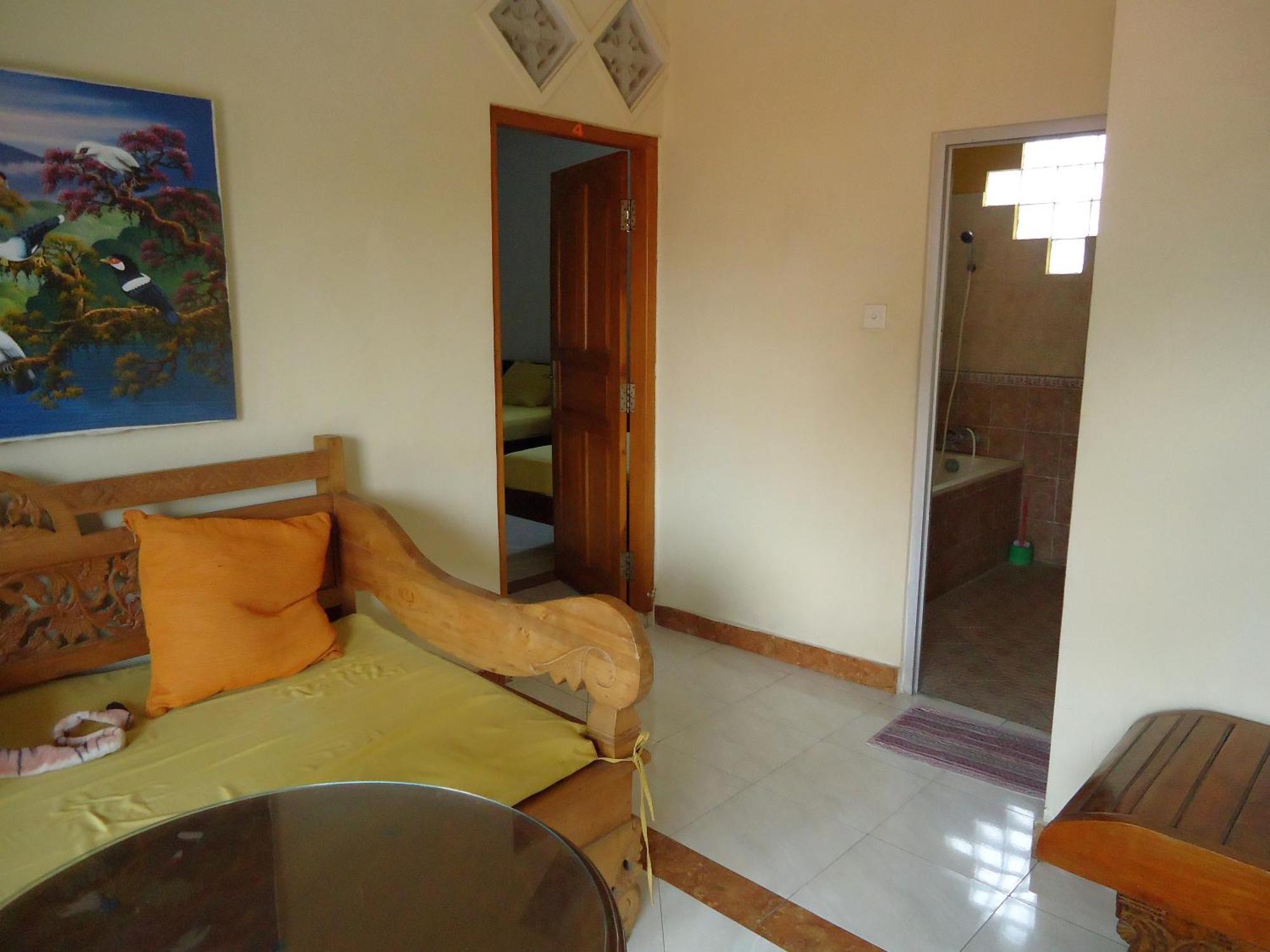 The Reinhold Guesthouse Bali 캐로보칸 외부 사진