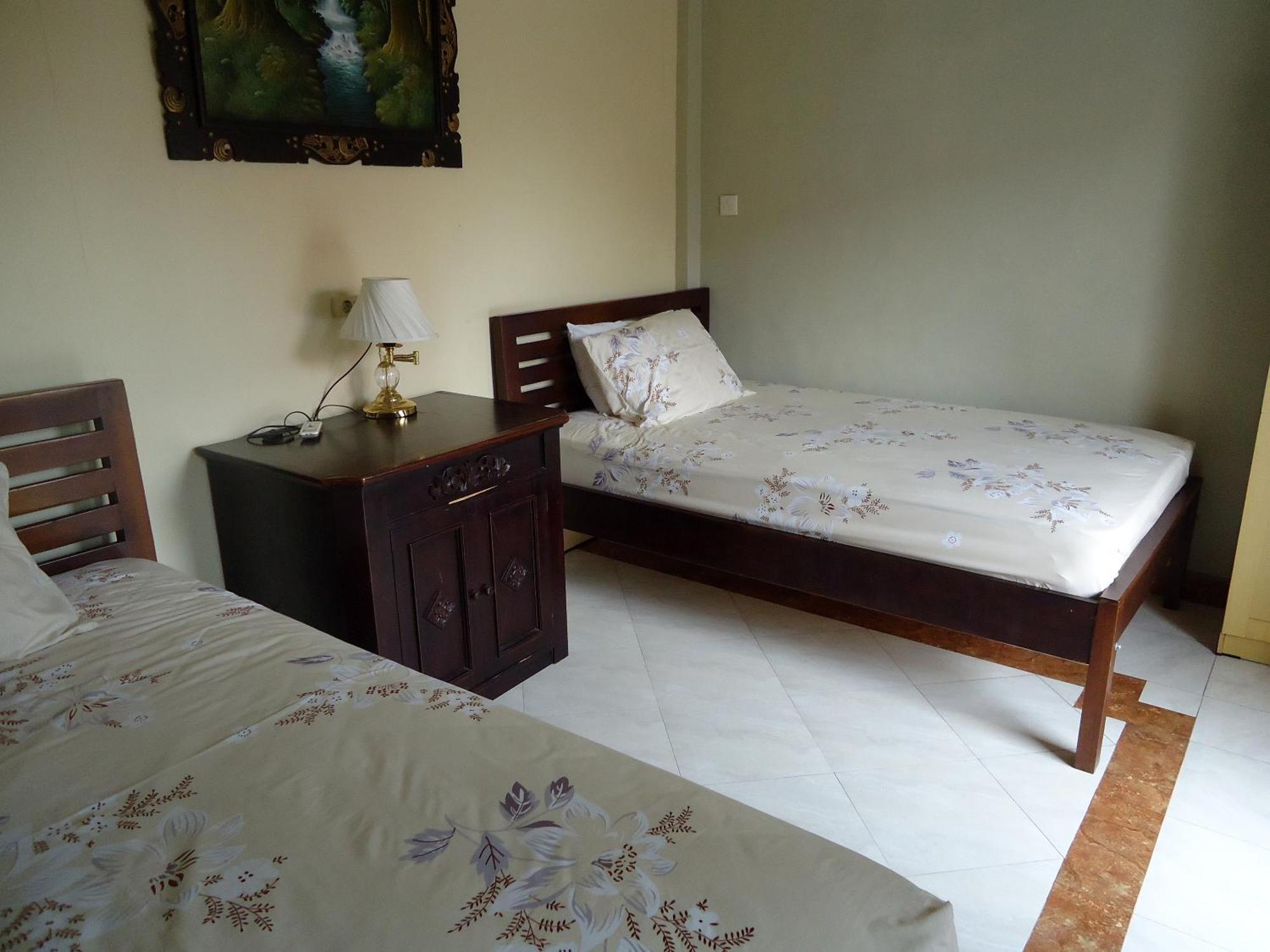 The Reinhold Guesthouse Bali 캐로보칸 외부 사진