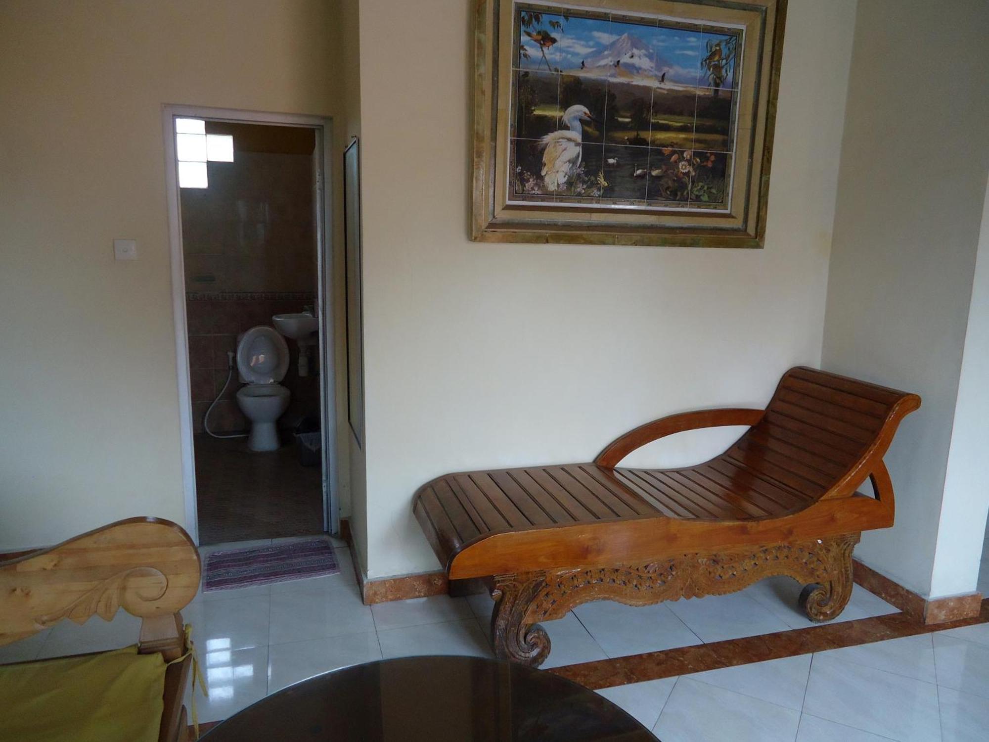 The Reinhold Guesthouse Bali 캐로보칸 외부 사진